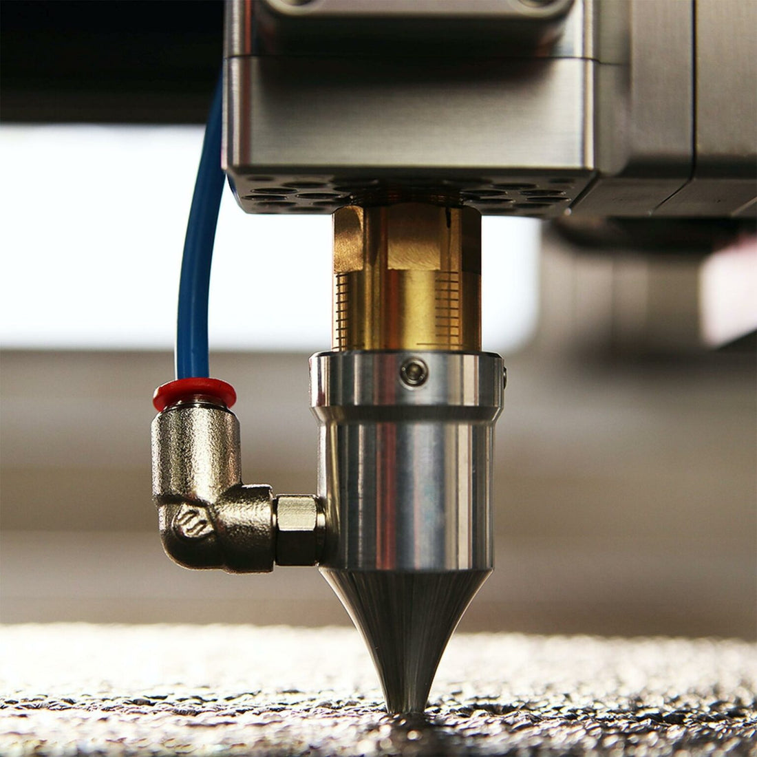 Comparison Between 3-Axis and 5-Axis Machining